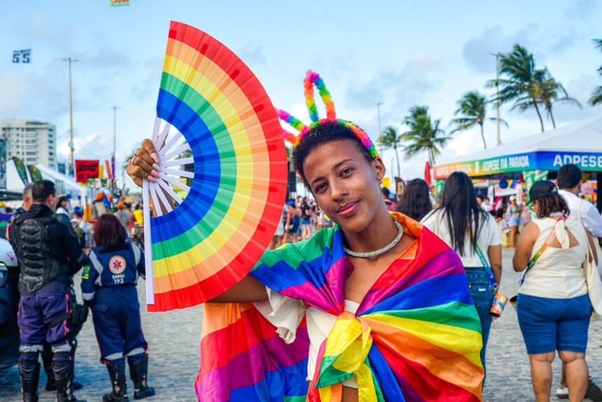 SES realiza testagem e reforça assistência na Parada LGBTQIAPN+ de Sergipe