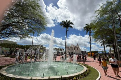 Thiago de Joaldo entrega Praça da Matriz revitalizada em Tobias Barreto