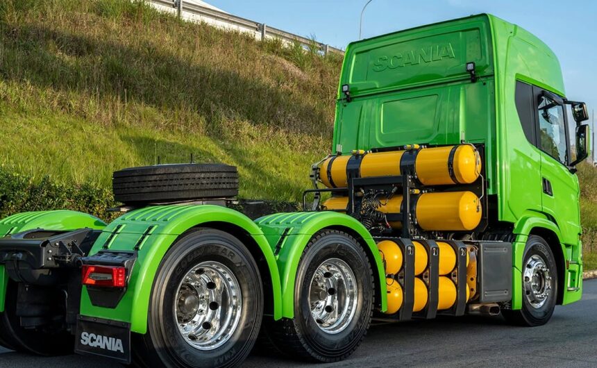 Aracaju recebe demonstração de caminhão a gás para transporte de cargas