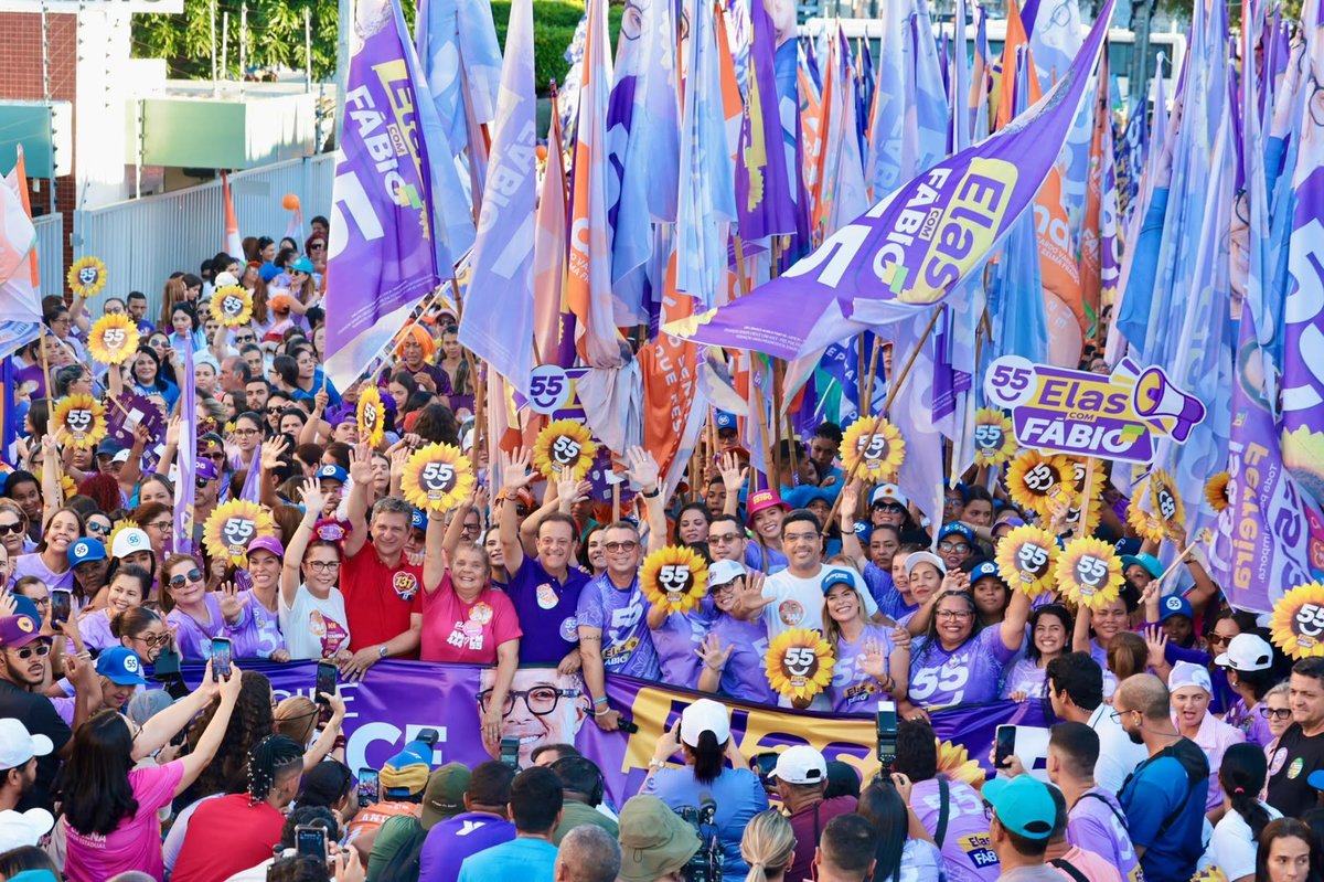 Caminhada Elas com Fábio reúne mulheres no Centro de Aracaju