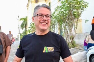 Senador Delegado Alessandro durante agenda de campanha em Sergipe