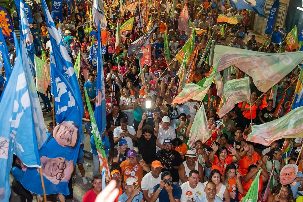 Governador Fábio Mitidieri durante caminhada no Sul de Sergipe