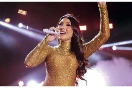 Galícia Cruz reúne 28 faixas em audiovisual gravado para 30 mil pessoas