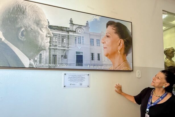 A interventora judicial Márcia Guimarães durante homenagem no Hospital de Cirurgia, em Aracaju