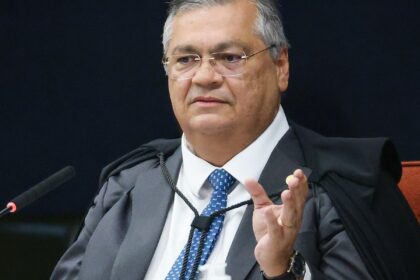 TSE libera post de Tabet e Dino encerra ação no STF